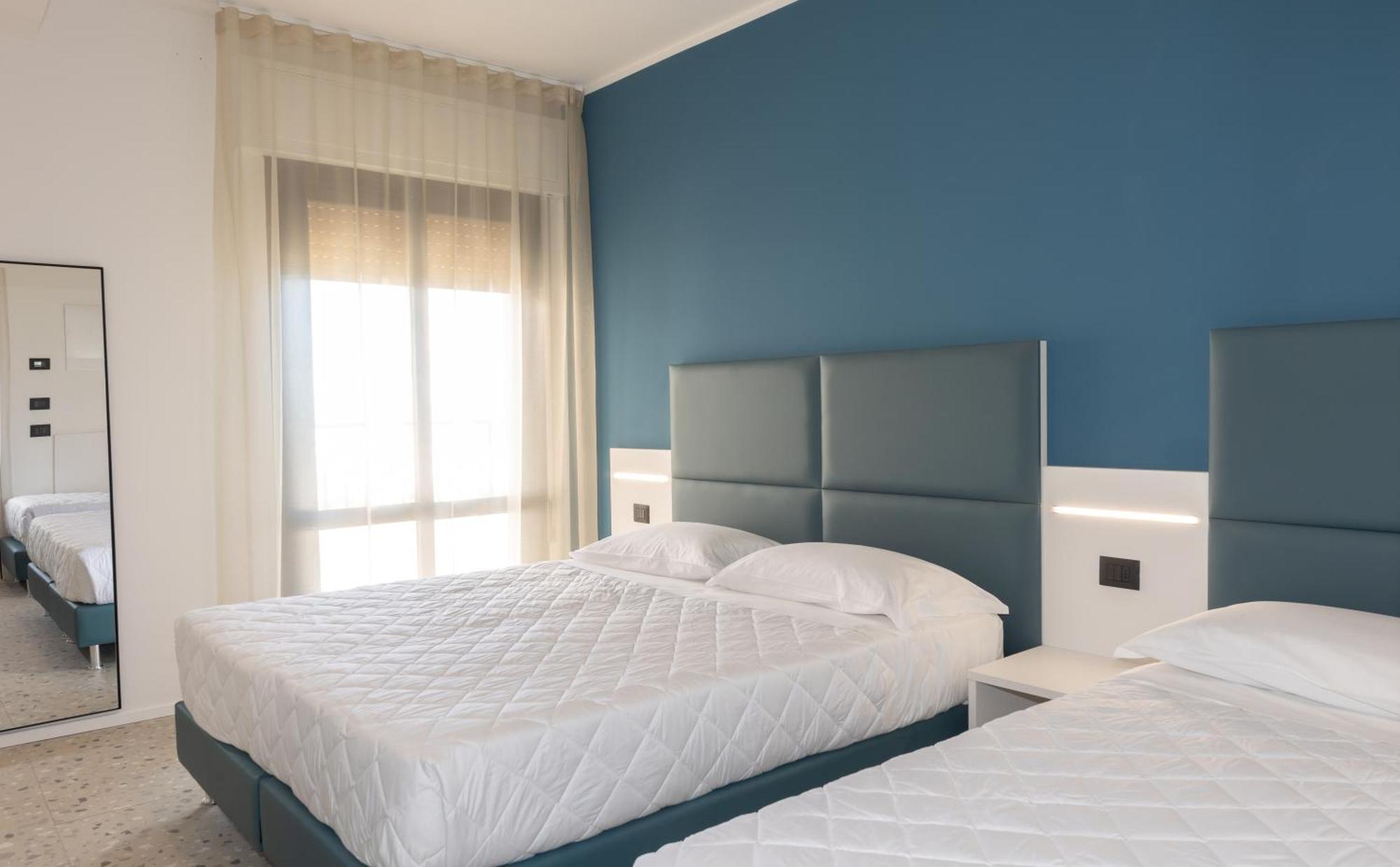 לידו די ג'סולו Hotel Delaville Frontemare מראה חיצוני תמונה
