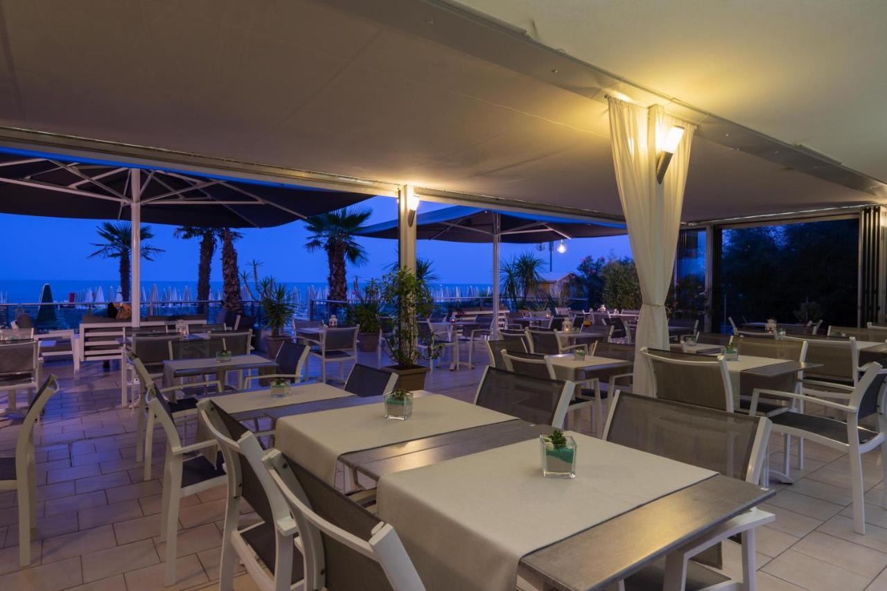 לידו די ג'סולו Hotel Delaville Frontemare מראה חיצוני תמונה