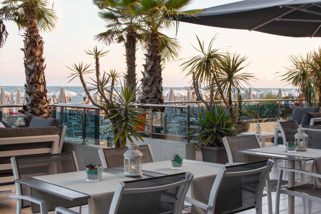 לידו די ג'סולו Hotel Delaville Frontemare מראה חיצוני תמונה
